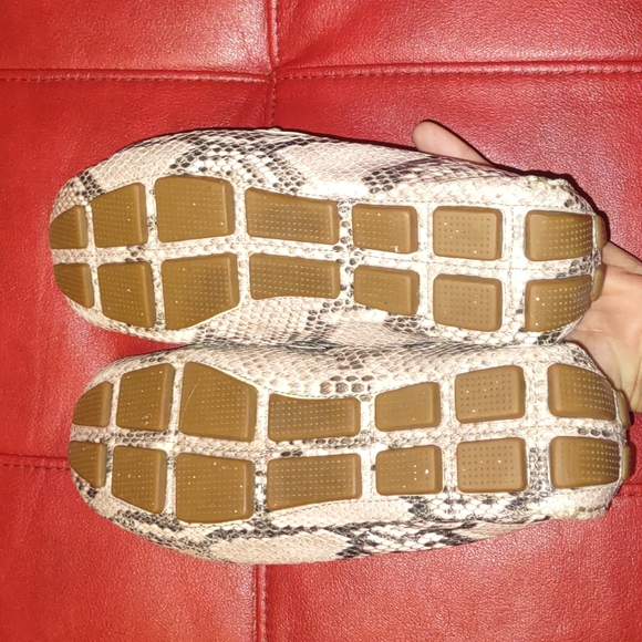 Cole Haan Snakeskin Leather Ladies Driving Flats with tassel 8.5 Fabulous Shape! - Picture 9 of 9
